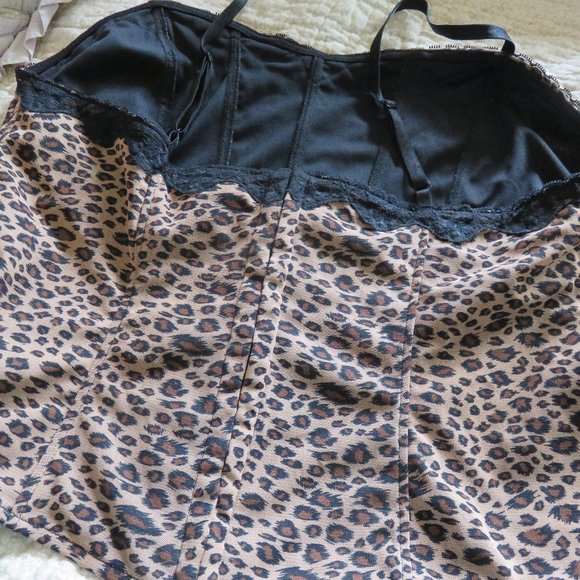 VENEZIA FITTED CAMISOLE / SIZE 22 /ANIMAL PRINT - Picture 8 of 9